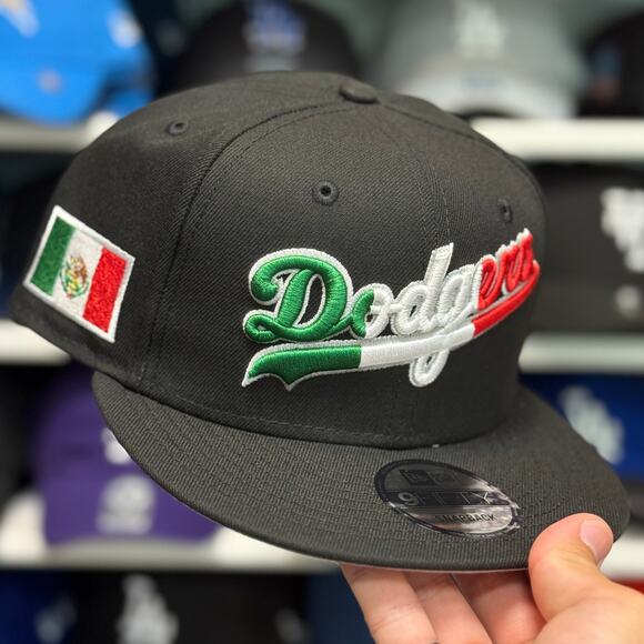 New Era Los Angeles Dodgers 'Mexico Script' 9FIFTY Snapback Black - Picture 1 of 4